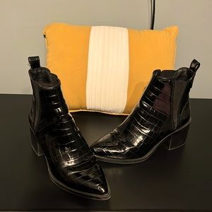 Steve Madden, black, patent leather, ankle boot